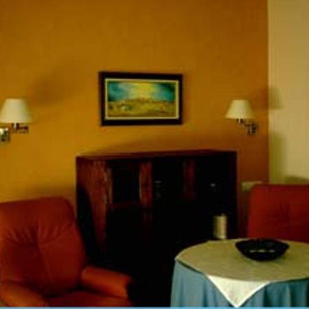 Hostal Las Sabinas Bujaraloz Exterior foto